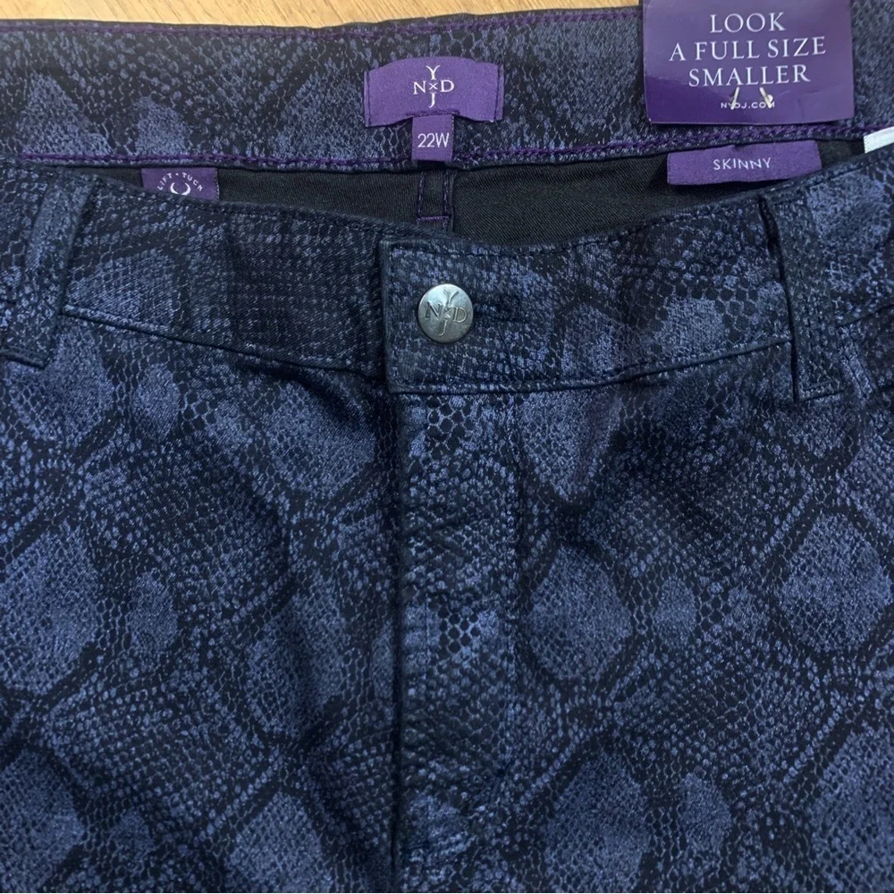 NEW NYDJ Snakeskin Jeans 22 Reptile Skinny Indigo Lift Tuck Snakeskin Indigo
